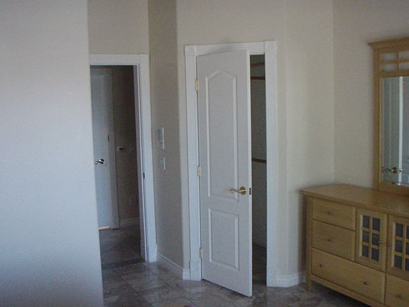 3rd image of 2728 Lakecrest Dr