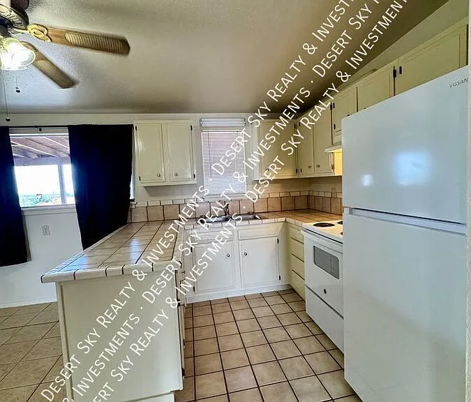 1624 Ralph Dr — Photo 8