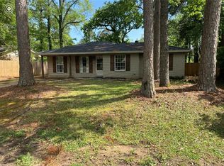 527 Huckleberry Trce, Ball, LA 71405