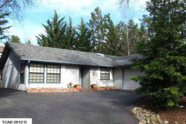 19462 Pleasantview Dr photo 1