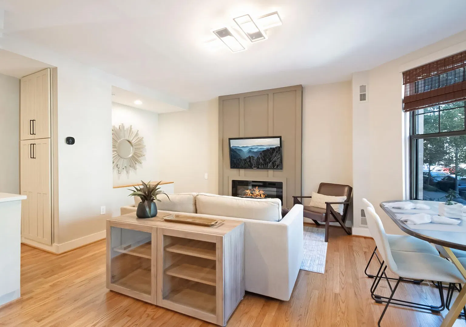 Adams Morgan Condo | 2 Bed | 2 Bath | 850 Sf | Private Patio — Photo 2