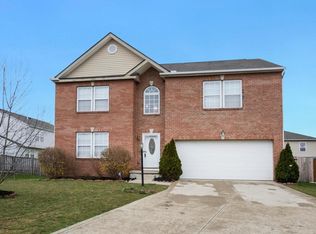1100 Ring Neck Dr, Blacklick, OH 43004
