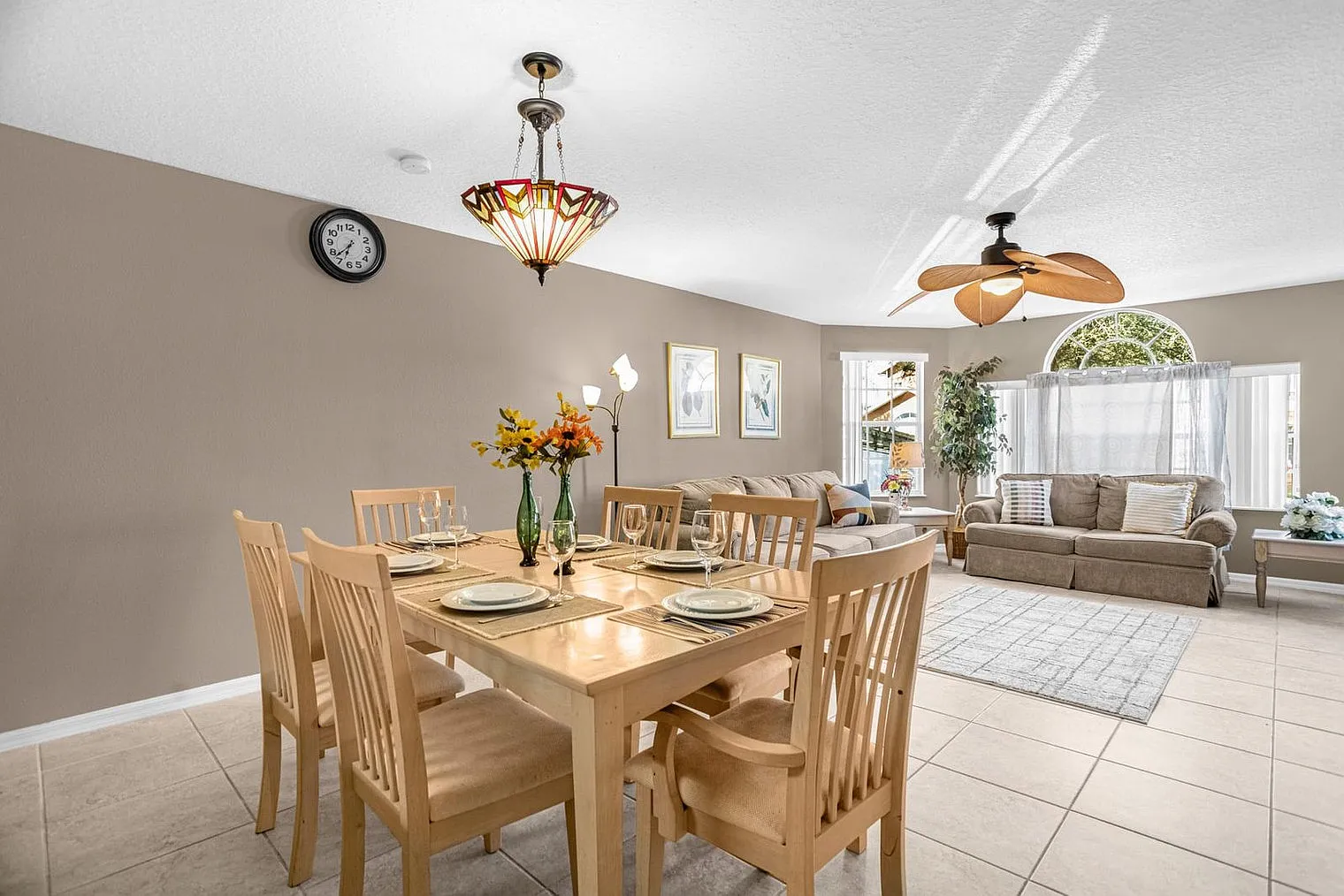 3 bed, 2.0 bath, 1356 sqft, $3,150 — Photo 3