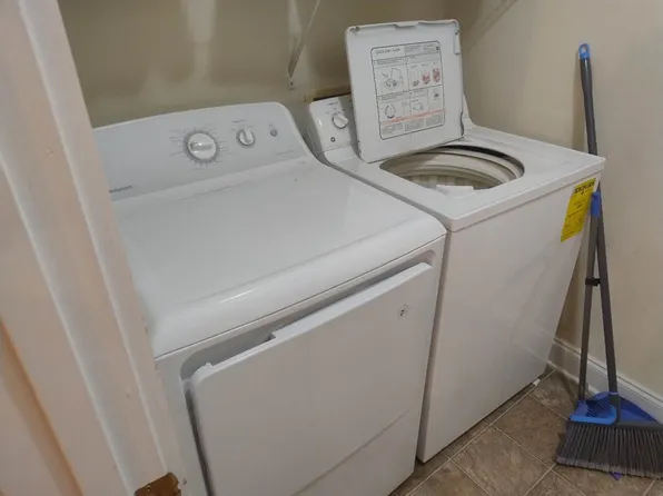 802 W Longleaf Dr, Auburn, AL