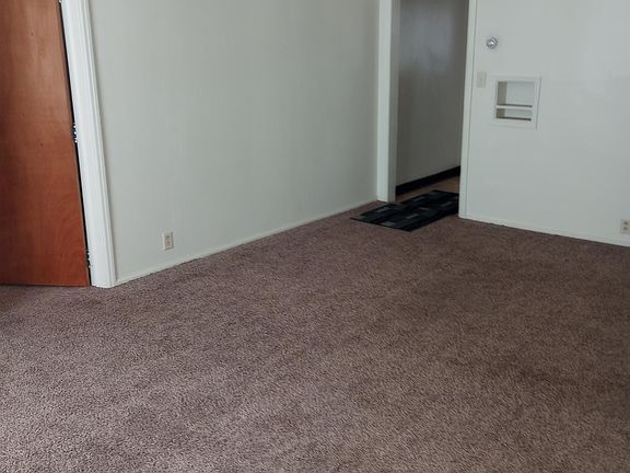 3rd image of 623 W Beardsley Ave