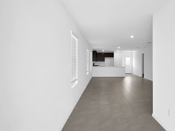 4th image of 7608 Bluebell Ln
