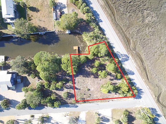 2nd image of 16 Sunrise Ln