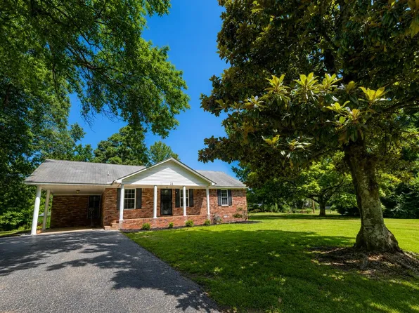 22 Nancy Dr, Millington, TN 38053
