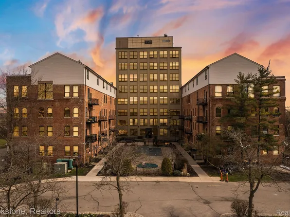 6533 E Jefferson Ave APT 239E, Detroit, MI 48207