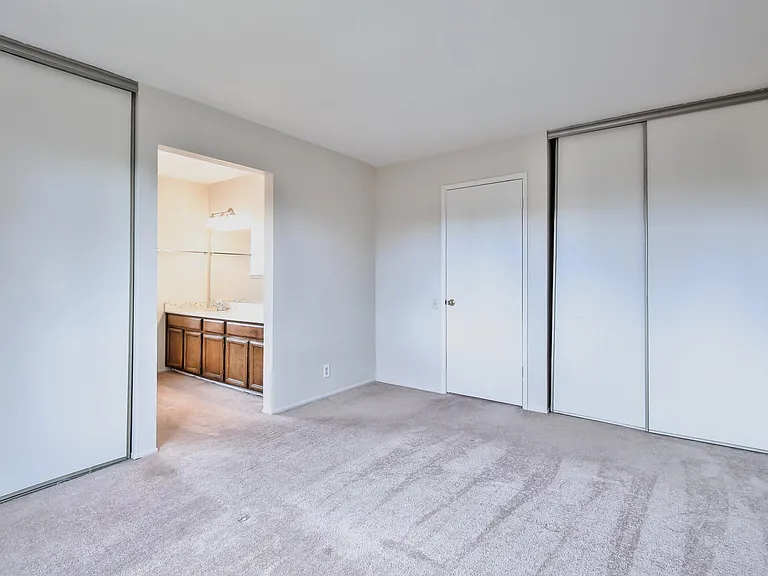3251 Whispering Elm Ct — Photo 12