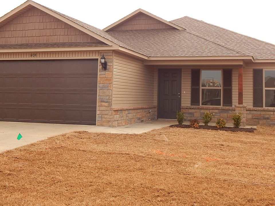 You'll love Park Meadows Subdivision. Super convenient to all things Fayetteville! Close to park, walking trails - has covered back porch and privacy fenced back yard.
