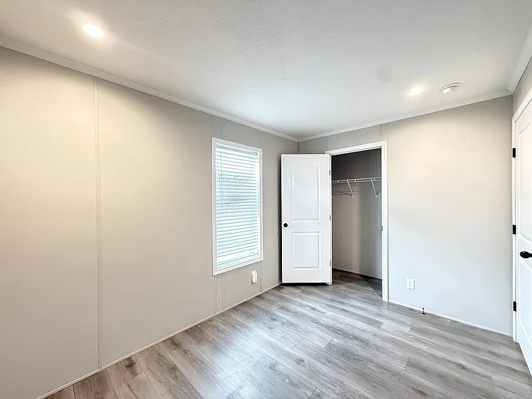 29800 Guilford Cir #256 — Photo 21