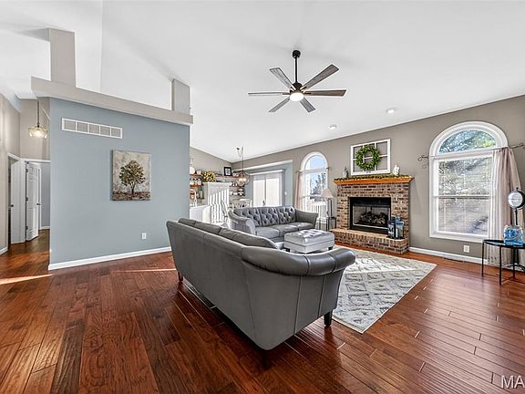 4th image of 82 Boschert Creek Dr