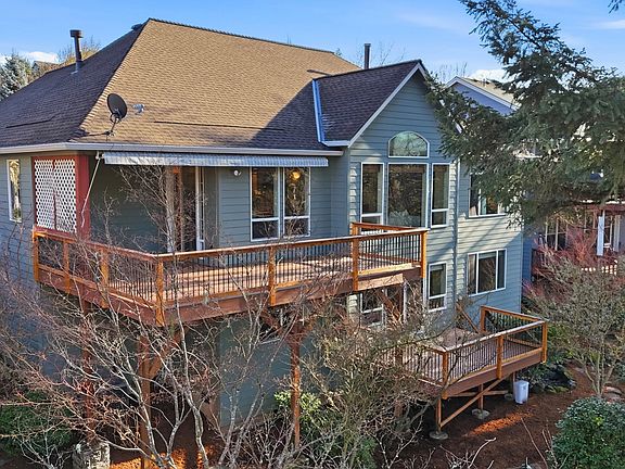 3rd image of 3290 Ridge Pointe Dr