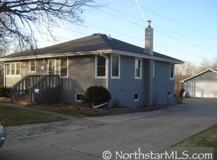 2047 Thom Dr, Arden Hills, MN 55112