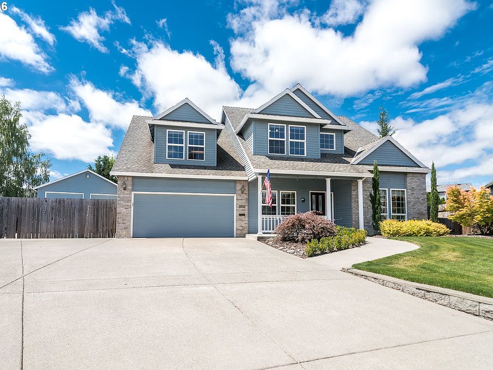 1st image of 302 NE Lauren Ct
