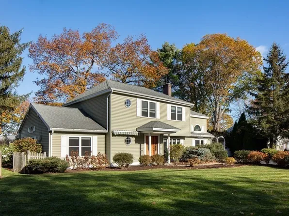 51 Wethersfield Rd, Natick, MA 01760