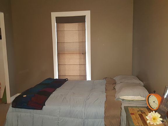 4th image of 1436 Pennoyer Ave