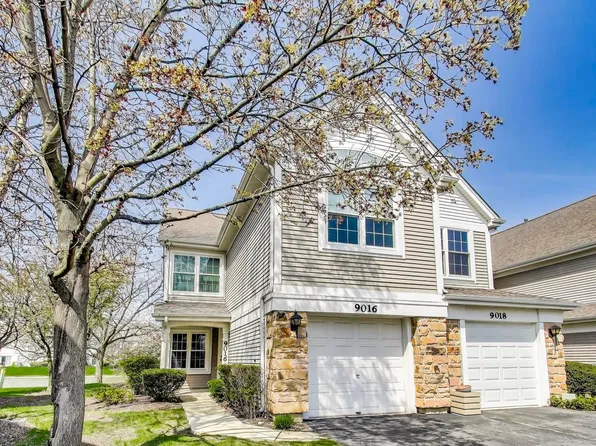 9016 W Heathwood Cir, Niles, IL 60714