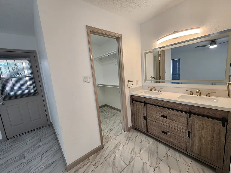 112 Canyon View Ct NE — Photo 8
