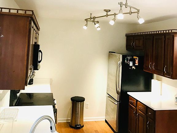 3rd image of 3340 Piping Rock