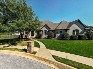 602 S Gleneagle Ct, Cave Springs, AR 72718