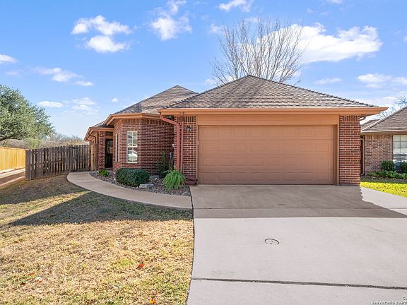 2nd image of 705 Woodrow Circle