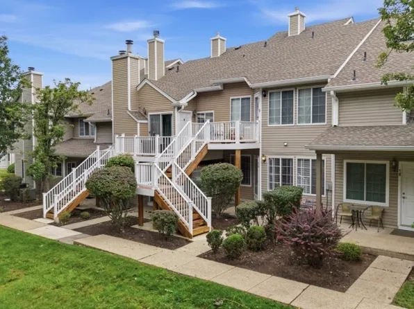 76 Encampment Dr, Bedminster Twp., NJ 07921