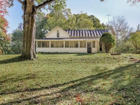 13814 28th St SE, Lowell, MI 49331