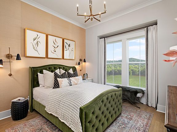 guest suite with queen bed