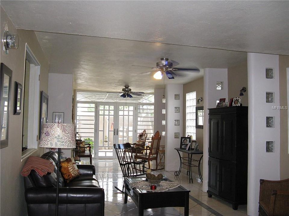 2nd image of 1149 Calle Avila