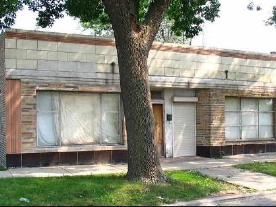 2nd image of 2436 E 87th St