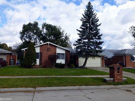 2nd image of 18035 Fairwood Dr