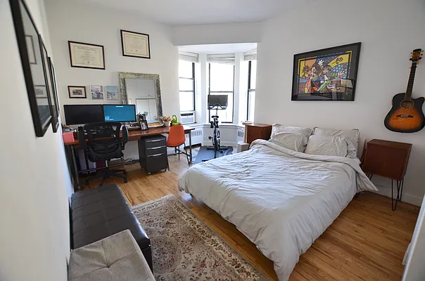 Rented by Douglas Elliman | media 15