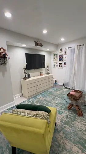 601 Hudson Ave #312 Photo 1