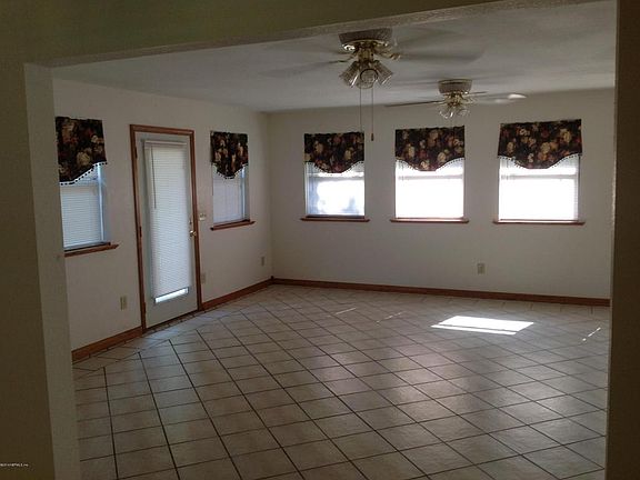 2nd image of 2567 Hollyhock Ave