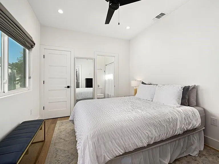 5212 Huisache St #1 — Photo 13