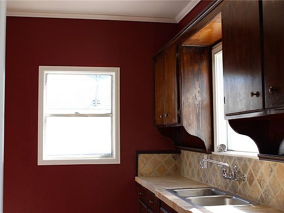 5th image of 503 W Williams St