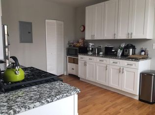 1039 W Roscoe St APT 2F, Chicago, IL 60657