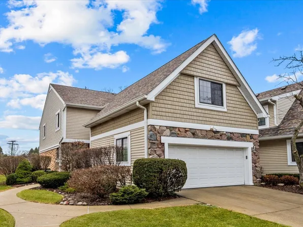 2533 Windsor Ln, Northbrook, IL 60062