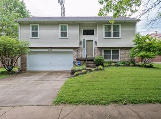 900 Wyndham Hills Dr, Lexington, KY 40514