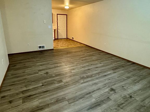 5th image of 1212 Ledwich Ave #C