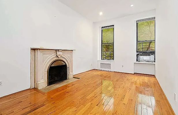 1st image of 125 E 39th St #2F