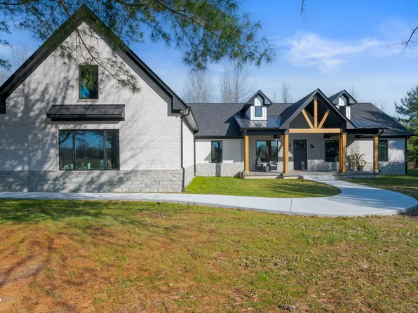 5176 W Whiteland Rd, Greenwood, IN 46143