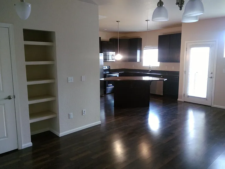 11207 Colony Cir — Photo 5