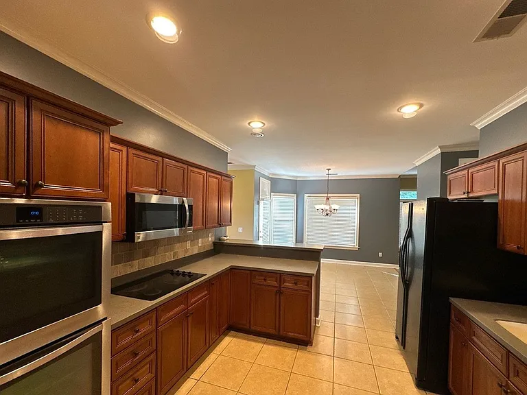 10135 Ridgewood Oak Dr — Photo 12