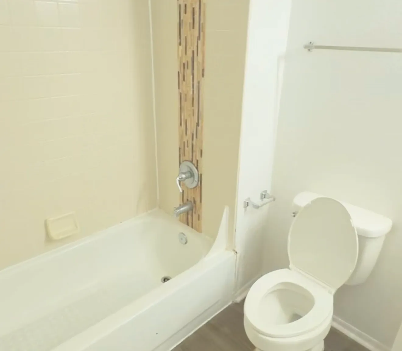 2 bed, 950 sqft, $1,600 — Photo 4