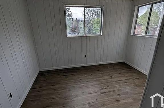 4th image of 4608 Pope Ave #2F