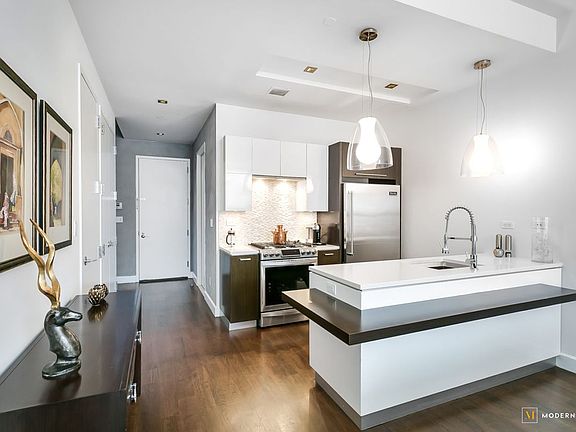 4th image of 217 51st Ave #403