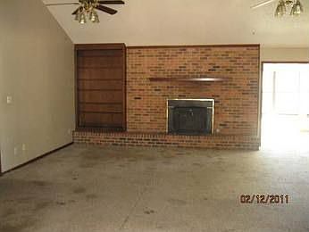 2nd image of 9905 Red Oak Dr